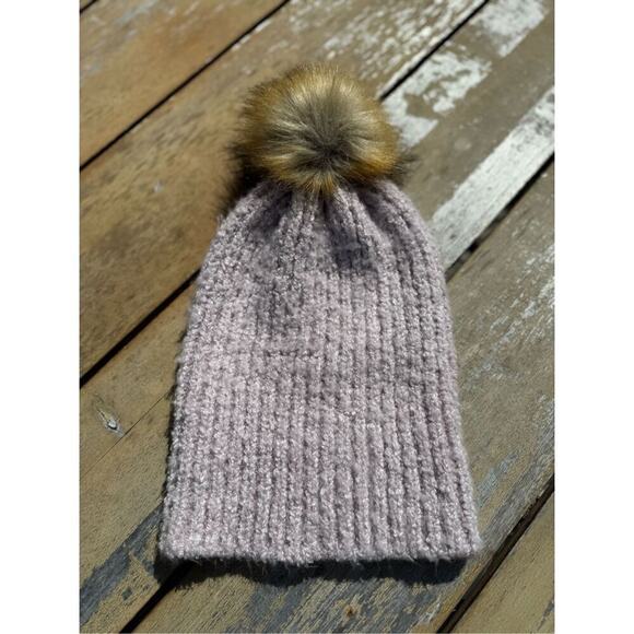 NWT Aeropostale pink knit beanie with fur puff one size - Picture 1 of 3